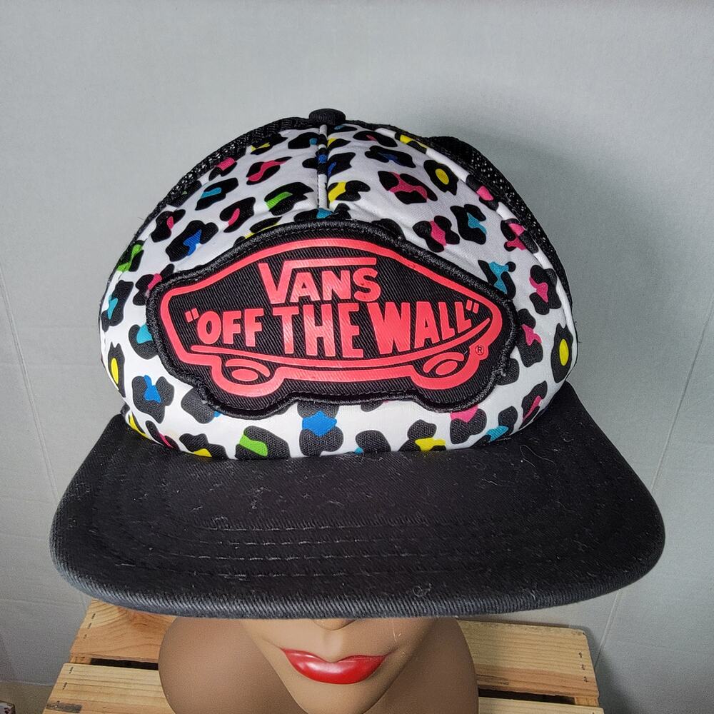 VANS Retro Snap Back Trucker Hat "Off The Wall"